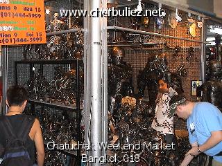 légende: Chatuchak Weekend Market Bangkok 018
qualityCode=raw
sizeCode=half

Données de l'image originale:
Taille originale: 173781 bytes
Temps d'exposition: 1/50 s
Diaph: f/240/100
Heure de prise de vue: 2002:12:21 12:06:12
Flash: oui
Focale: 42/10 mm
